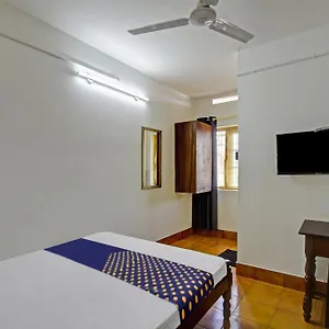 Hotel Spot On Vinayaka Tourist