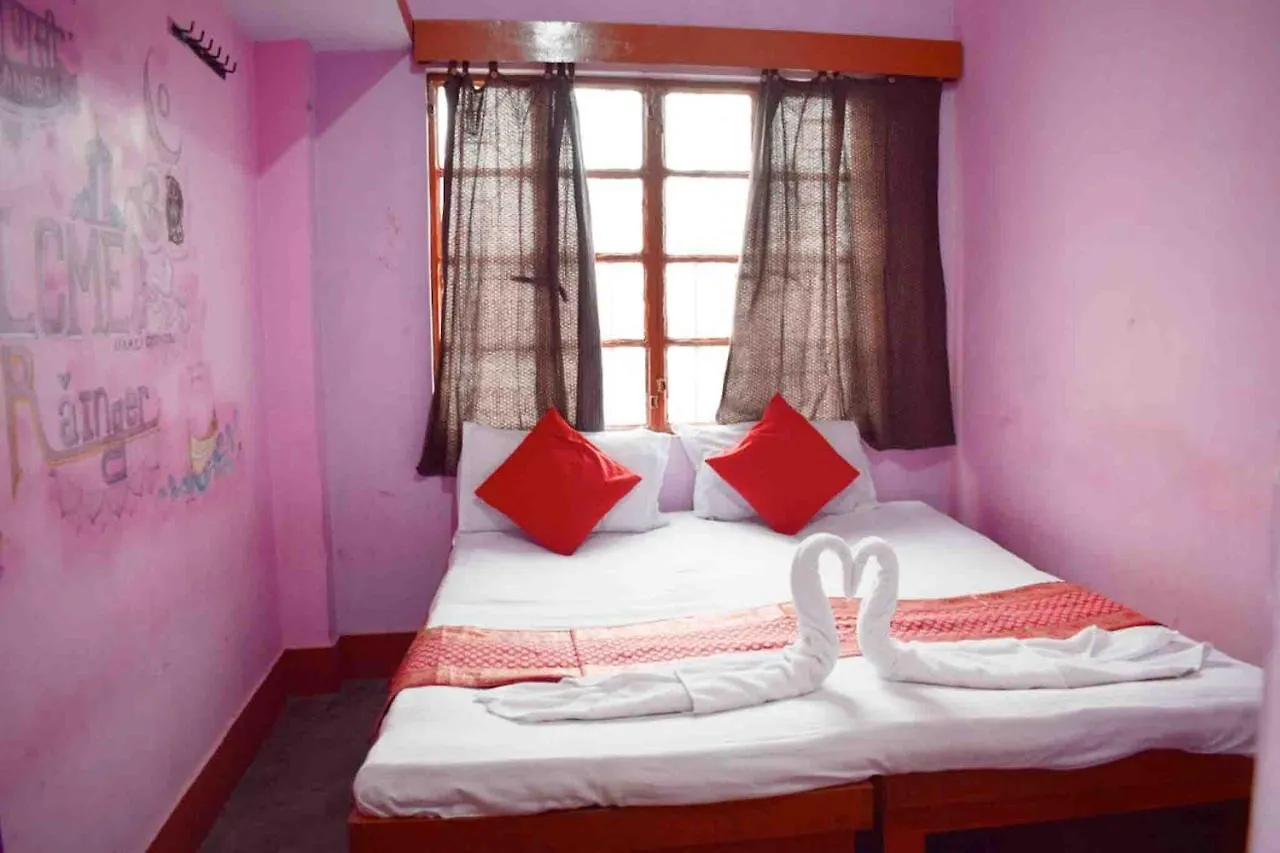 Family Guest House Varanasi 2*,  India