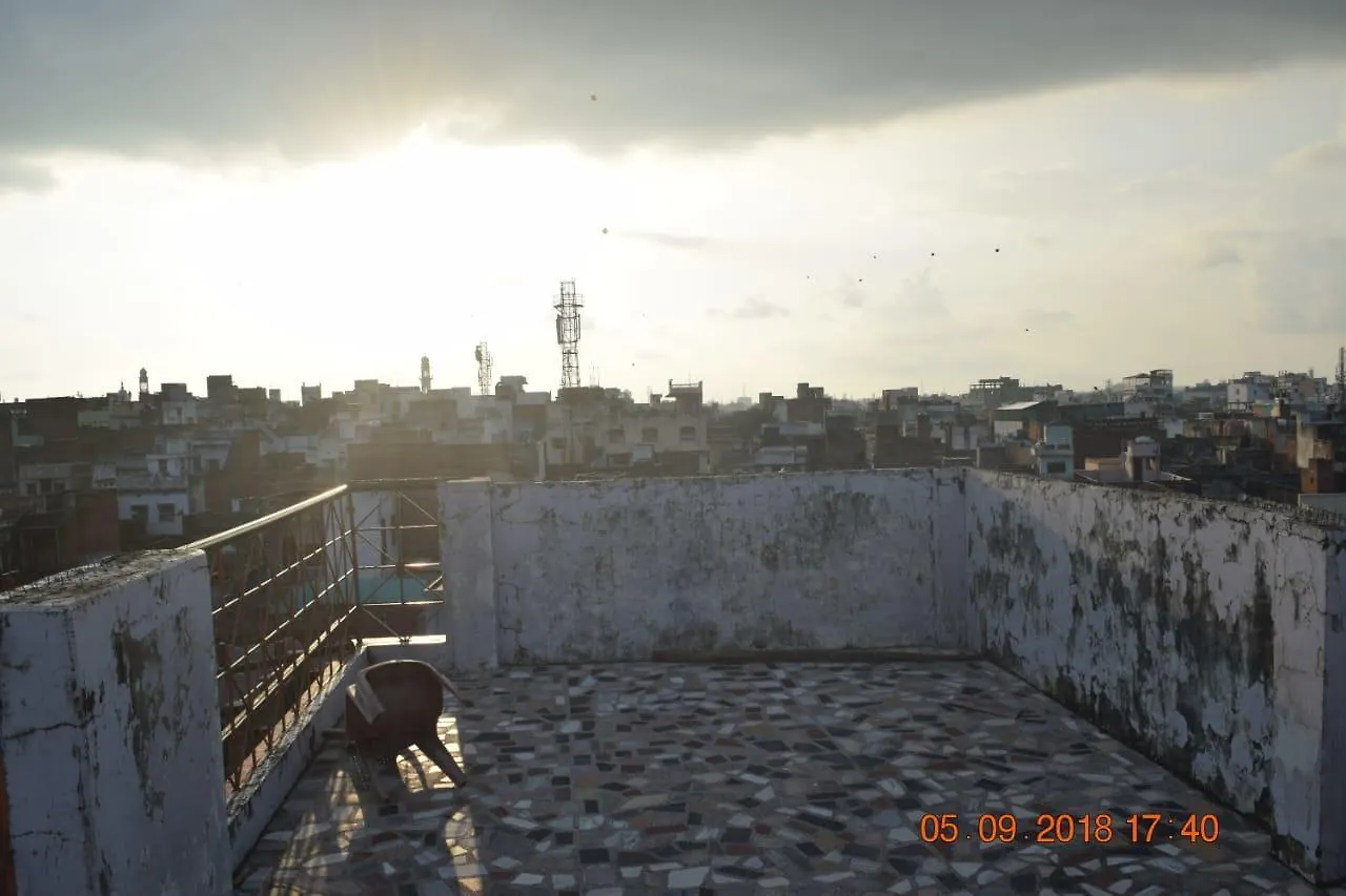 **  Family Guest House Varanasi India