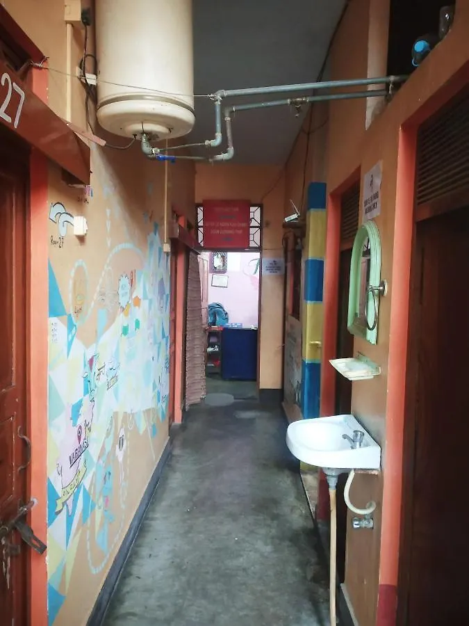 Family Guest House 바라나시 2*,