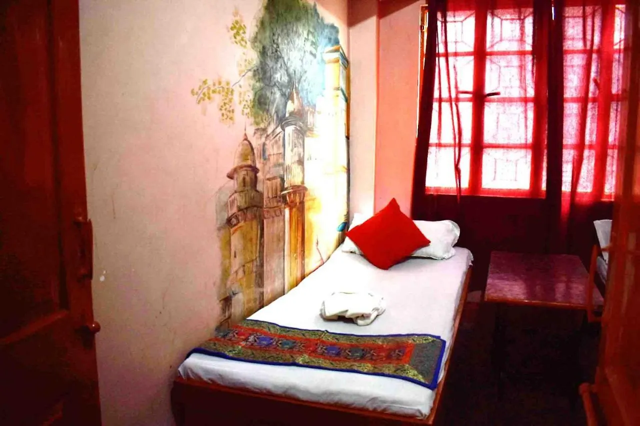 Family Guest House 바라나시